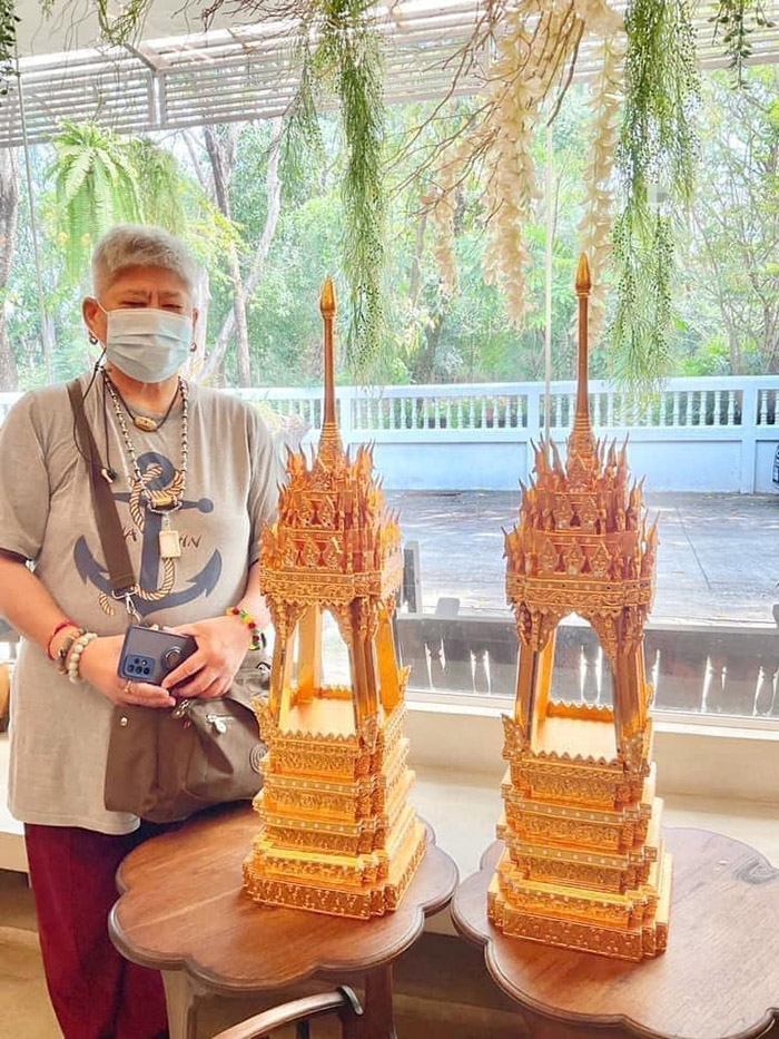 บุษบกไม้สัก สำหรับประดิษฐานพระบรมสารีริกธาตุและพระพุทธรูปองค์สำคัญ