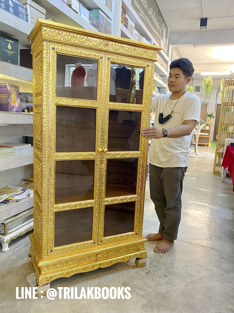 ตู้ไม้สักทั้งหลัง งานปิดทอง สำหรับ ใส่ หนังสือพระไตรปิฎก ภาษาไทย