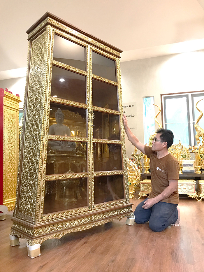 ตู้ไม้สักสำหรับใส่หนังสือพระไตรปิฎก91เล่มภาษาไทย