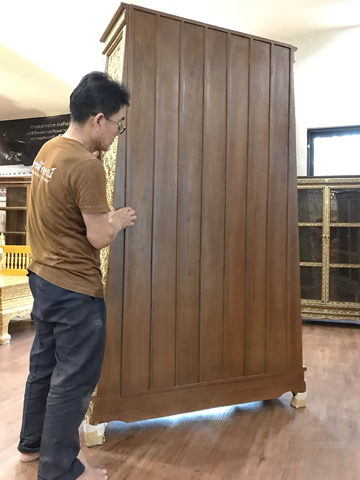 ตู้ไม้สักสำหรับใส่หนังสือพระไตรปิฎก91เล่มภาษาไทย