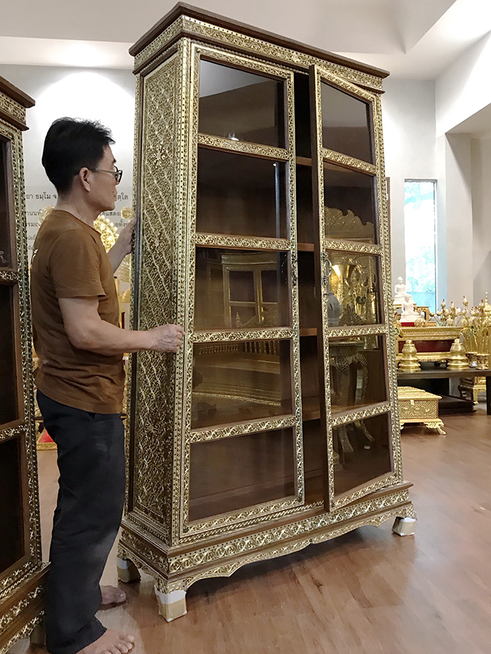 ตู้ไม้สักสำหรับใส่หนังสือพระไตรปิฎก91เล่มภาษาไทย