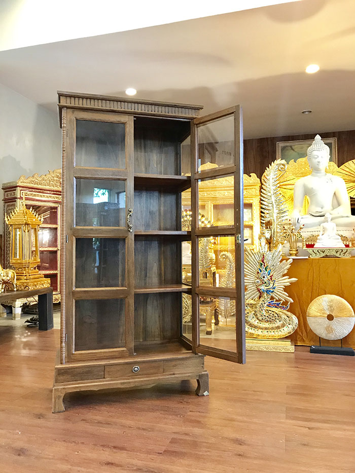 ตู้ไม้สัก สำหรับใส่หนังสือ ความสูง 160 เซนติเมตร หน้ากว้าง 80 เซนติเมตร ลึก30 เซนติเมตร ราคา 8500 บาท