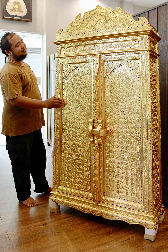 ตู้พระไตรปิฎกลงรักปิดทองราคา 