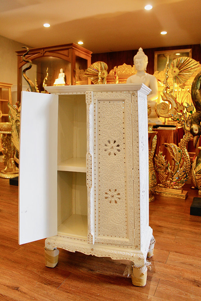 ตู้สำหรับใส่หนังสือธรรมะ ราคา 5000 บาท