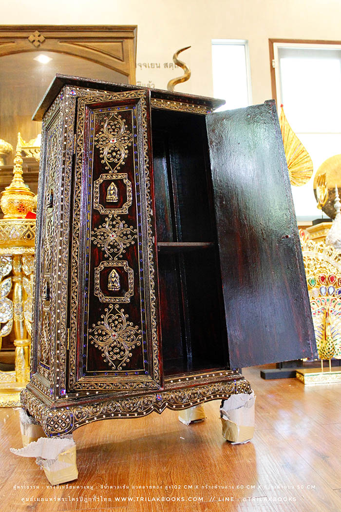 ตู้พระธรรม : ทรงสี่เหลี่ยมคางหมู : สีน้ำตาลเข้ม ลวดลายทอง