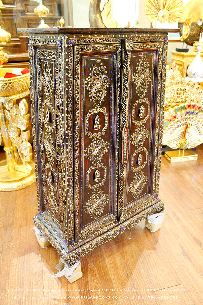 ตู้พระธรรม : ทรงสี่เหลี่ยมคางหมู : สีน้ำตาลเข้ม ลวดลายทอง