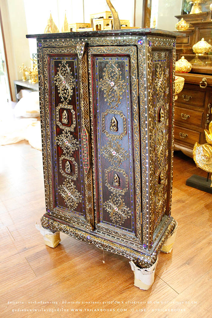 ตู้พระธรรม : ทรงสี่เหลี่ยมคางหมู : สีน้ำตาลเข้ม ลวดลายทอง