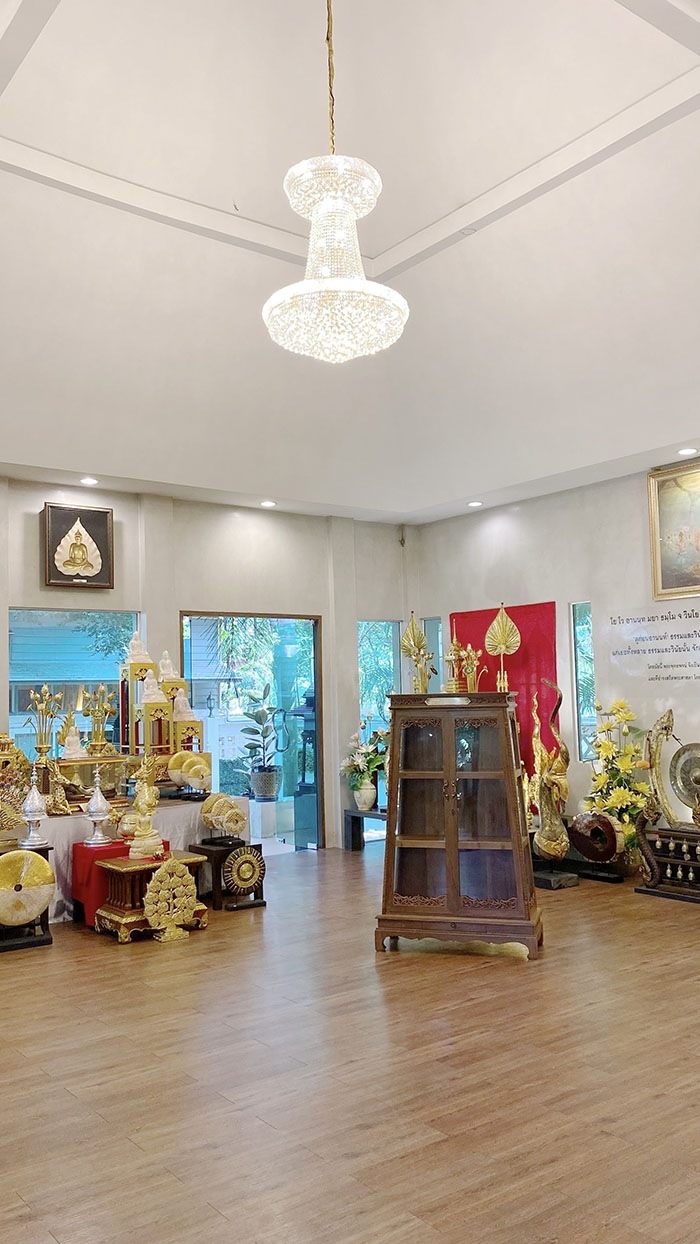 ตู้พระไตรปิฎกไม้สัก สำหรับ ใส่หนังสือพระไตรปิฎก 45 เล่มภาษาไทย