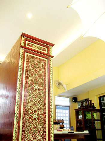 ตู้พระไตรปิฎกแดง ลวดลายทอง ทรงสี่เหลี่ยมคางหมู

สำหรับบรรจุหนังสือพระไตรปิฎก 45 เล่ม // ส.ธรรมภักดี
ราคาตู้พระไตรปิฎก 8,500.- 