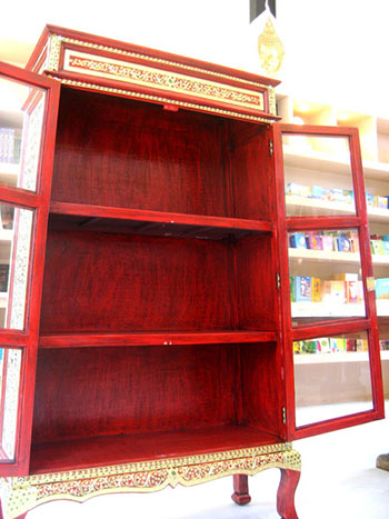 ตู้พระไตรปิฎกแดง ลวดลายทอง ทรงสี่เหลี่ยมคางหมู

สำหรับบรรจุหนังสือพระไตรปิฎก 45 เล่ม // ส.ธรรมภักดี
ราคาตู้พระไตรปิฎก 8,500.- 