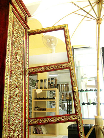 ตู้พระไตรปิฎกแดง ลวดลายทอง ทรงสี่เหลี่ยมคางหมู

สำหรับบรรจุหนังสือพระไตรปิฎก 45 เล่ม // ส.ธรรมภักดี
ราคาตู้พระไตรปิฎก 8,500.- 