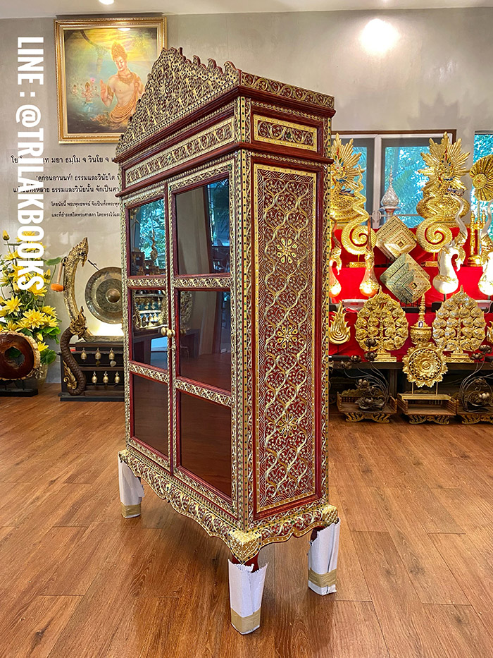 ตู้พระไตรปิฎกสีแดงประดับจั่วด้านบน สำหรับใส่หนังสือพระไตรปิฎก 45 เล่มภาษาไทย
ราคาตู้พระไตรปิฎก 9,500.-