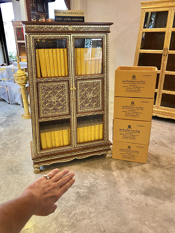 ตู้พระไตรปิฎก ไม้สัก แบบทรงโบราณ แบบไทยร่วมสมัย