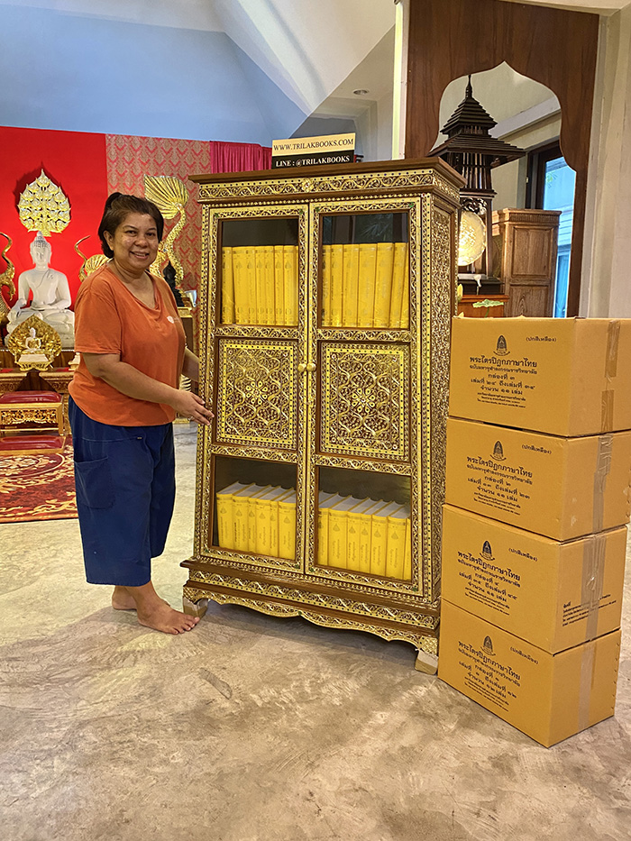 ตู้พระไตรปิฎก ไม้สัก แบบทรงโบราณ แบบไทยร่วมสมัย