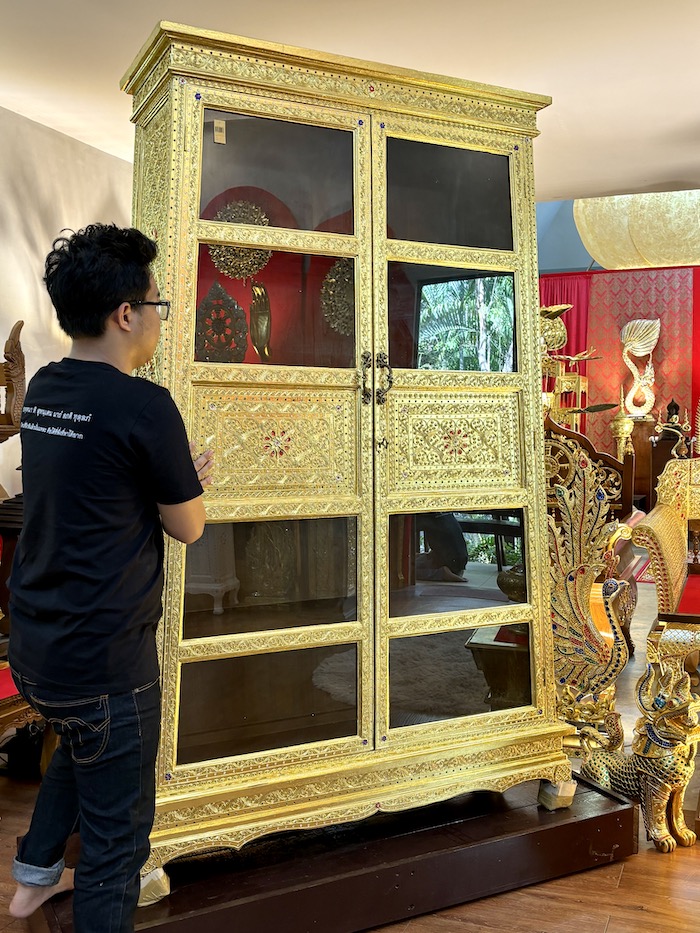 ตู้พระไตรปิฎก ไม้สักทั้งหลัง "คาดทอง" ราคา 35000