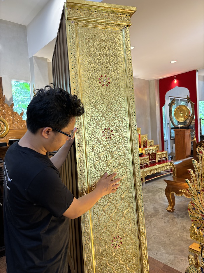 ตู้พระไตรปิฎก ไม้สักทั้งหลัง "คาดทอง" ราคา 35000