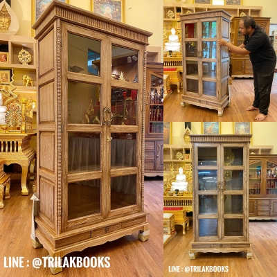 ตู้พระไตรปิฎก หลังนี้ ด้านข้างผนึก ด้วยไม้สัก ทั้งสองด้าน กระจกด้านหน้า 8 บาน
ตู้พระไตรปิฎกที่ เคลือบผิวไม้สักด้วย การเคลือบแบบ กึ่งเงากึ่งด้าน 