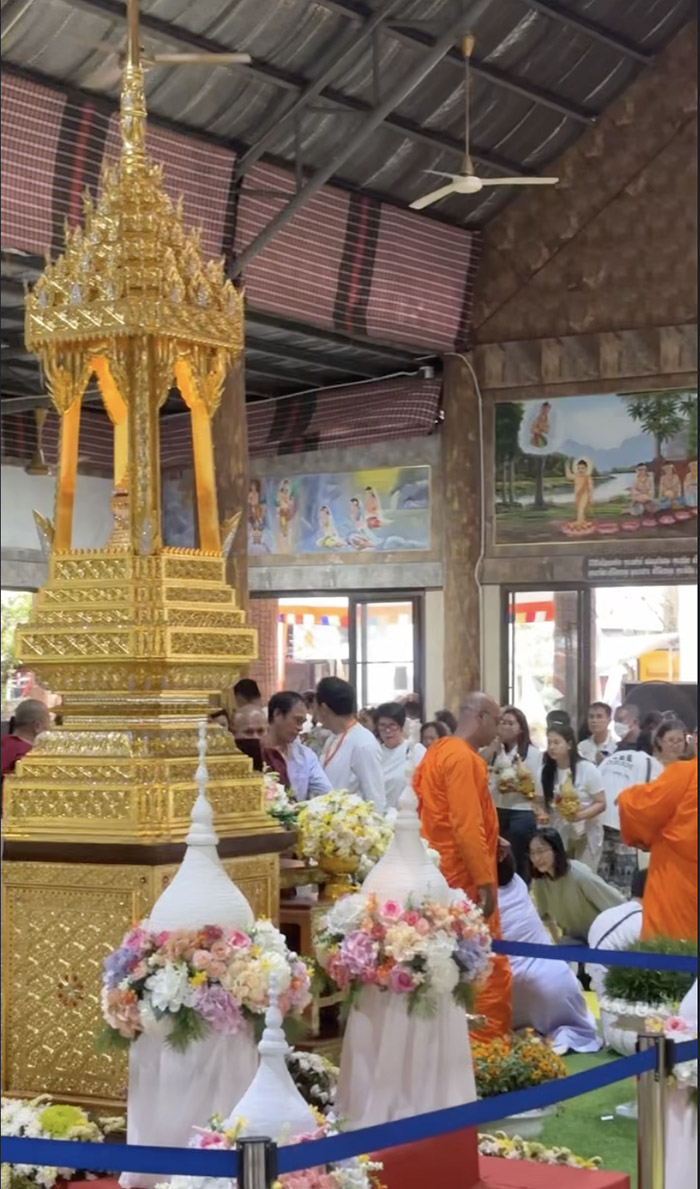 บุษบกไม้สัก จัดส่งถึงวัดป่าคลอง15 โดยทีม trilakbooks หรือ ศูนย์จัดส่งพระไตรปิฎก ทั่วไทย ไตรลักษณ์