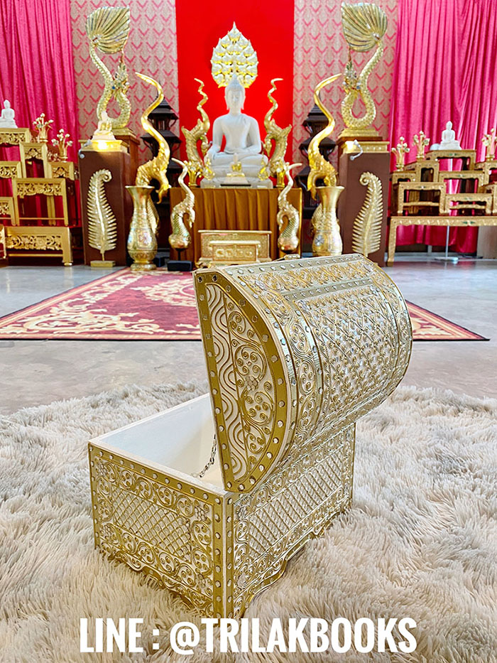หีบสมบัติมั่งคั่งร่ำรวย สีขาวลายทอง  หีบสมบัติ สำหรับใส่สิ่งของเล็กๆน้อยๆ หรือ สามารถทำเป็นของตกแต่ง ประดับใน ห้องรับแขก หรือ ห้องพระ