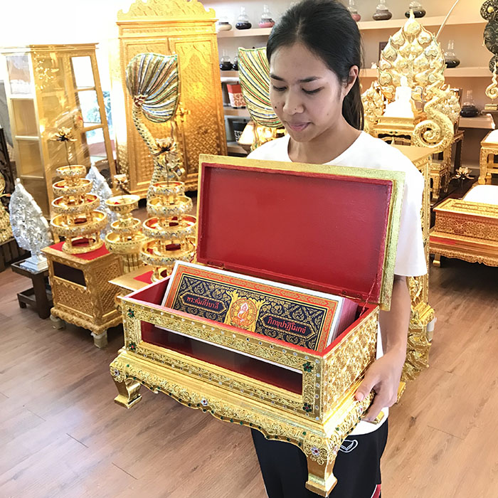 พระคัมภีร์ บาลีปาฏิโมกข์ พร้อมหีบบรรจุ 3,700.