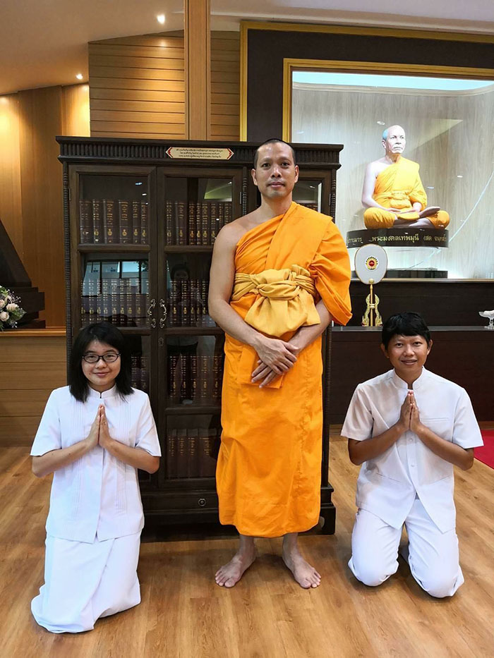 กราบอนุโมทนาบุญแด่คณะ ผู้ถวายตู้และหนังสือพระไตรปิฎก ภาษาไทย 91 เล่ม มา ณ โอกาสนี้ด้วยครับ กราบอนุโมทนาบุญแด่คณะ ผู้ถวายตู้และหนังสือพระไตรปิฎก ภาษาไทย 91 เล่ม มา ณ โอกาสนี้ด้วยครับ