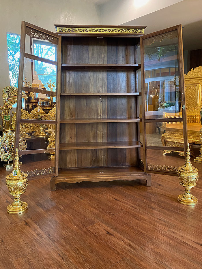 ตู้พระไตรปิกไม้สักทั้งหลัง สำหรับใส่พระไตรปิฎก 91 เล่ม ราคา18900 บาท ตู้พระไตรปิกไม้สักทั้งหลัง สำหรับใส่พระไตรปิฎก 91 เล่ม ราคา18900 บาท