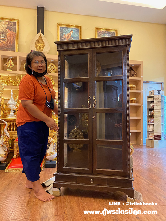 ตู้พระไตรปิฎก สำหรับบรรจุพระไตรปิฎก
ทรงมาตรฐาน สีโอ๊คเข้ม สำหรับพระไตรปิฎก 45 เล่ม ตู้พระไตรปิฎก สำหรับบรรจุพระไตรปิฎก
ทรงมาตรฐาน สีโอ๊คเข้ม สำหรับพระไตรปิฎก 45 เล่ม