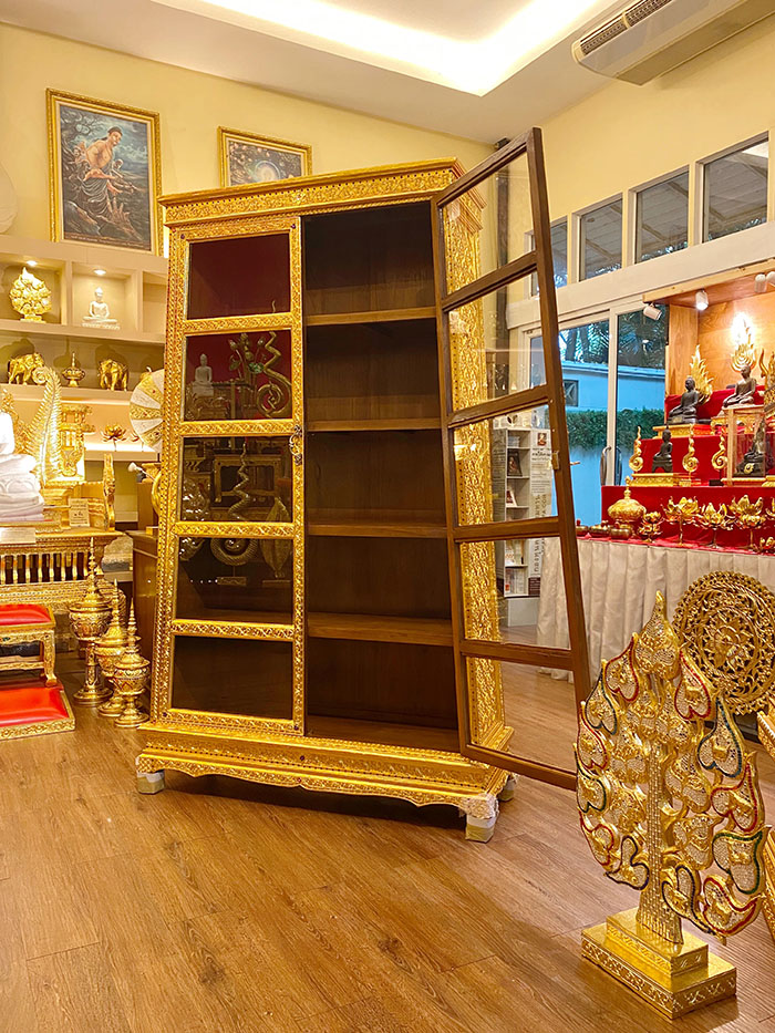 ตู้พระไตรปิฎกไม้สัก ราคา 32000 บาท