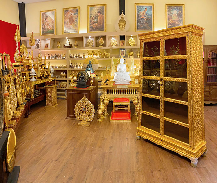 ตู้พระไตรปิฎกไม้สัก ราคา 32000 บาท