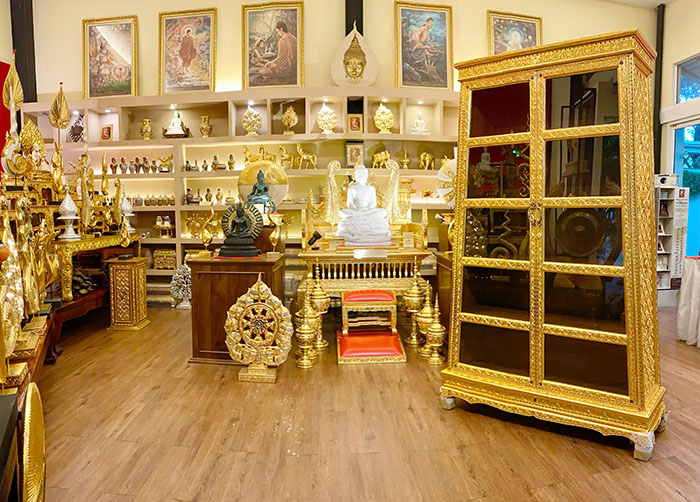 ตู้พระไตรปิฎกไม้สัก ราคา 32000 บาท
