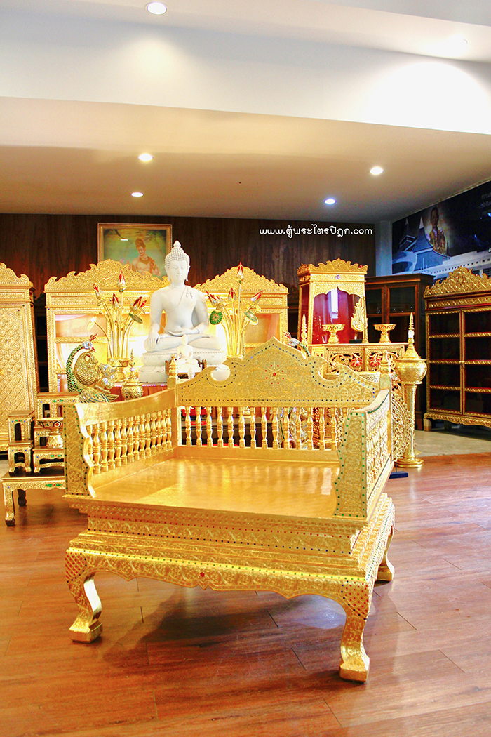 ธรรมาสน์ ไม้สักทั้งหลัง วิจิตรบรรจงด้วยงาน ลงรักปิดทองทั้งหลัง เดินลายเส้นทอง ประดับกระจกสี ราคา 23,000 บาท ธรรมาสน์ ไม้สักทั้งหลัง วิจิตรบรรจงด้วยงาน ลงรักปิดทองทั้งหลัง เดินลายเส้นทอง ประดับกระจกสี ราคา 23,000 บาท