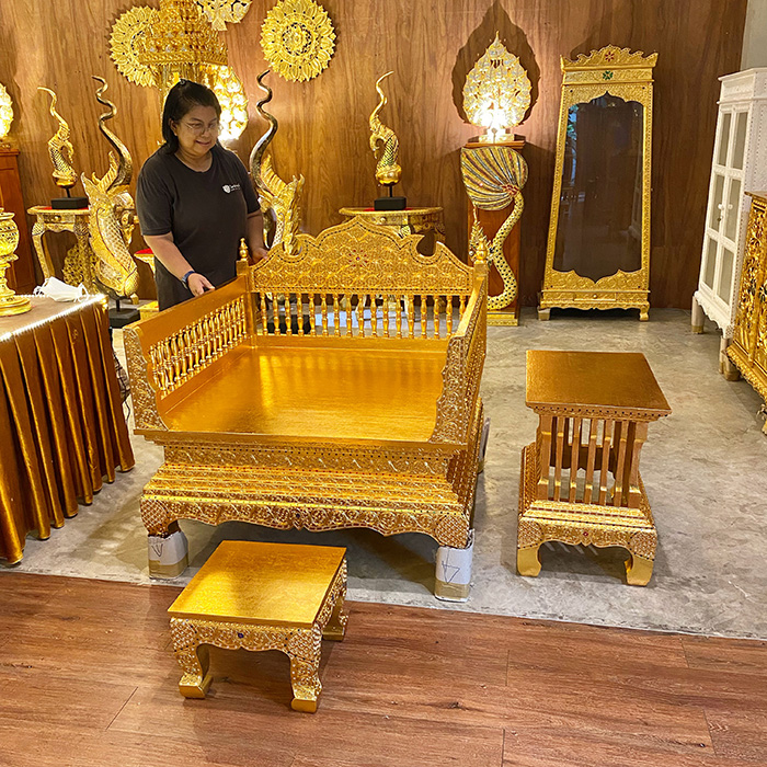 ธรรมาสน์ไม้สัก ปิดทอง ทั้งชุด 33000 บาท ธรรมาสน์ไม้สัก ปิดทอง ทั้งชุด 33000 บาท
