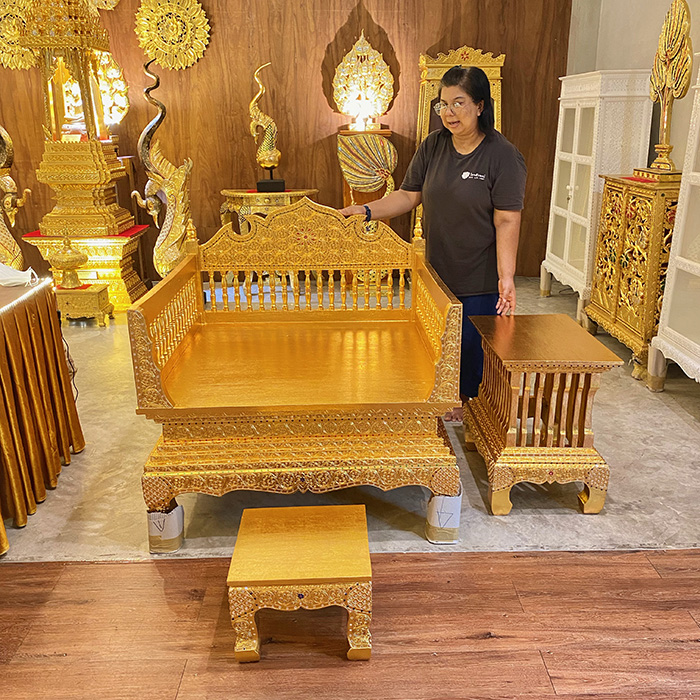 ธรรมาสน์ไม้สัก ปิดทอง ทั้งชุด 33000 บาท ธรรมาสน์ไม้สัก ปิดทอง ทั้งชุด 33000 บาท