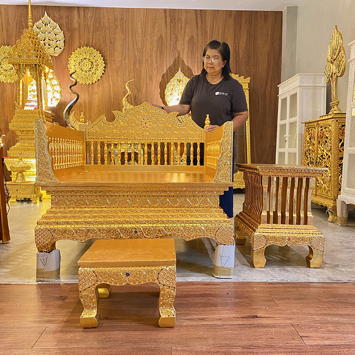 ธรรมาสน์ไม้สัก ปิดทอง ทั้งชุด 33000 บาท ธรรมาสน์ไม้สัก ปิดทอง ทั้งชุด 33000 บาท