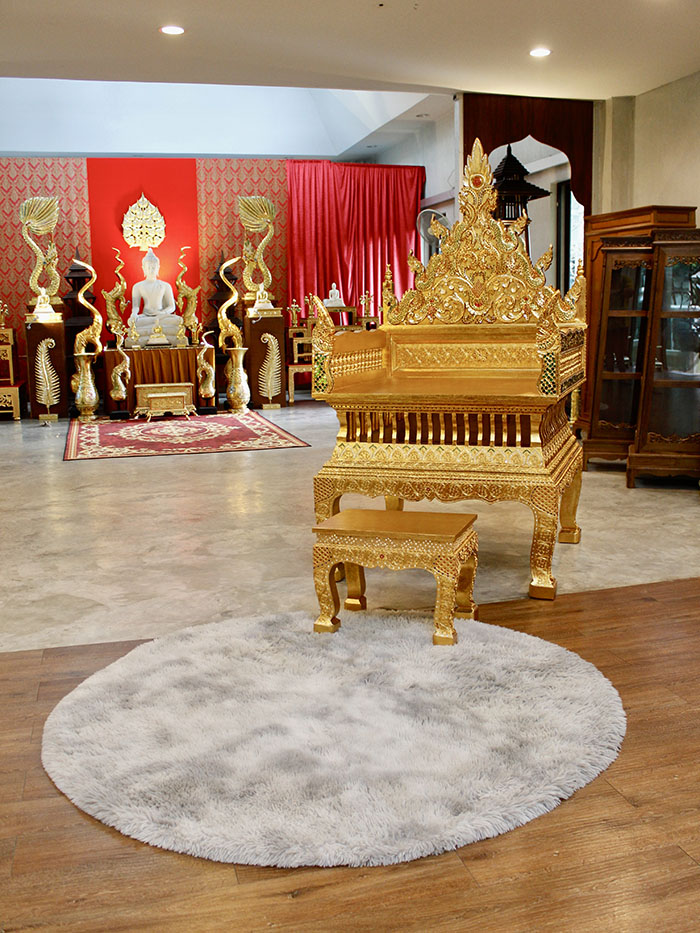 ธรรมาสน์ไม้สักปิดทอง ราคา 55000 บาท