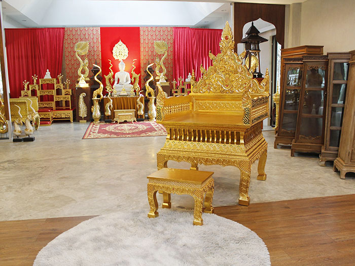 ธรรมาสน์ไม้สักปิดทอง ราคา 55000 บาท