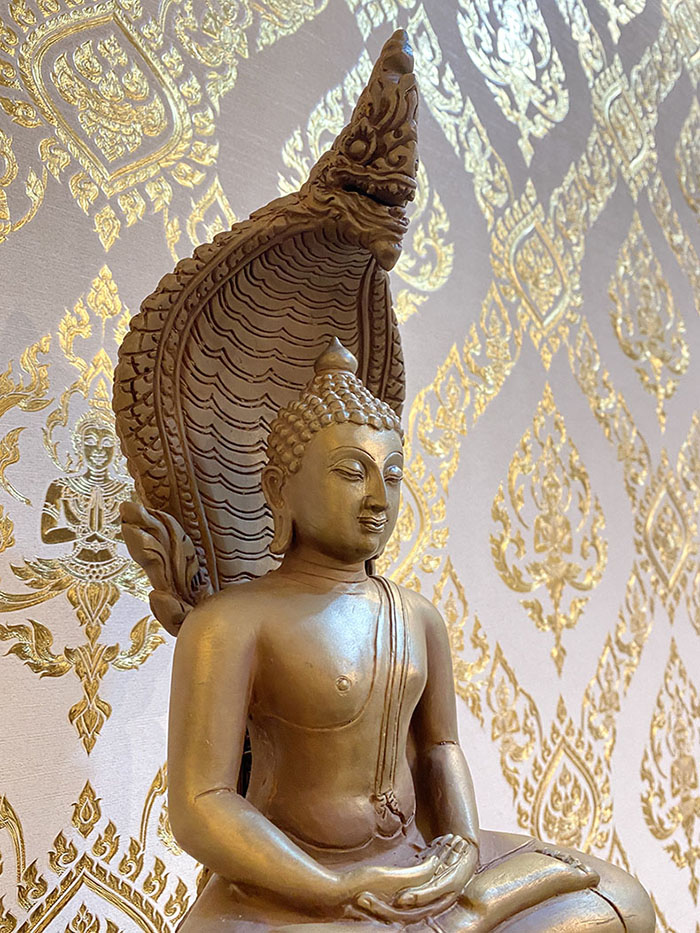 พระพุทธรูปปางนาคปรก
หล่อจากแร่ธรรมชาติ แร่เขาอึมครึม จังหวัดกาญจนบุรี พระพุทธรูปปางนาคปรก
หล่อจากแร่ธรรมชาติ แร่เขาอึมครึม จังหวัดกาญจนบุรี