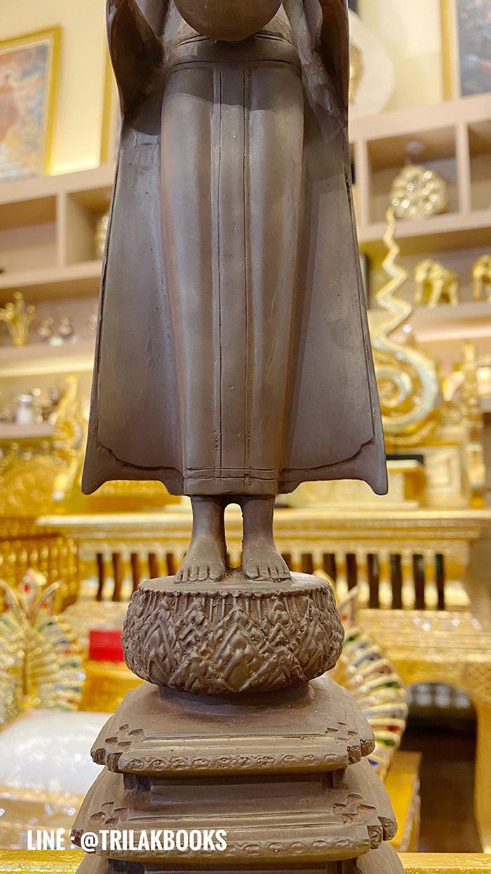 พระปางอุ้มบาตรวัดบ้านแหลมแร่เขาอึมครึมเช่าบูชา4200บาท
