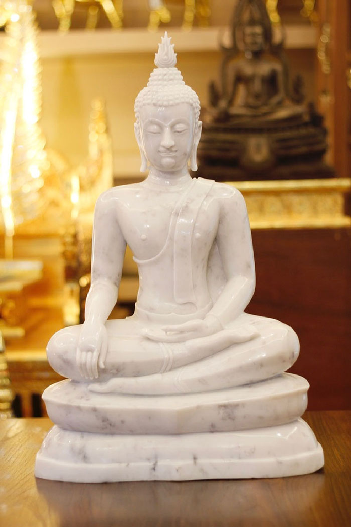 พระพุทธรูปแกะสลักหินอิตาลี่ 
ปางมารวิชัย (ปางชนะมาร) หน้าตัก 12 นิ้ว
