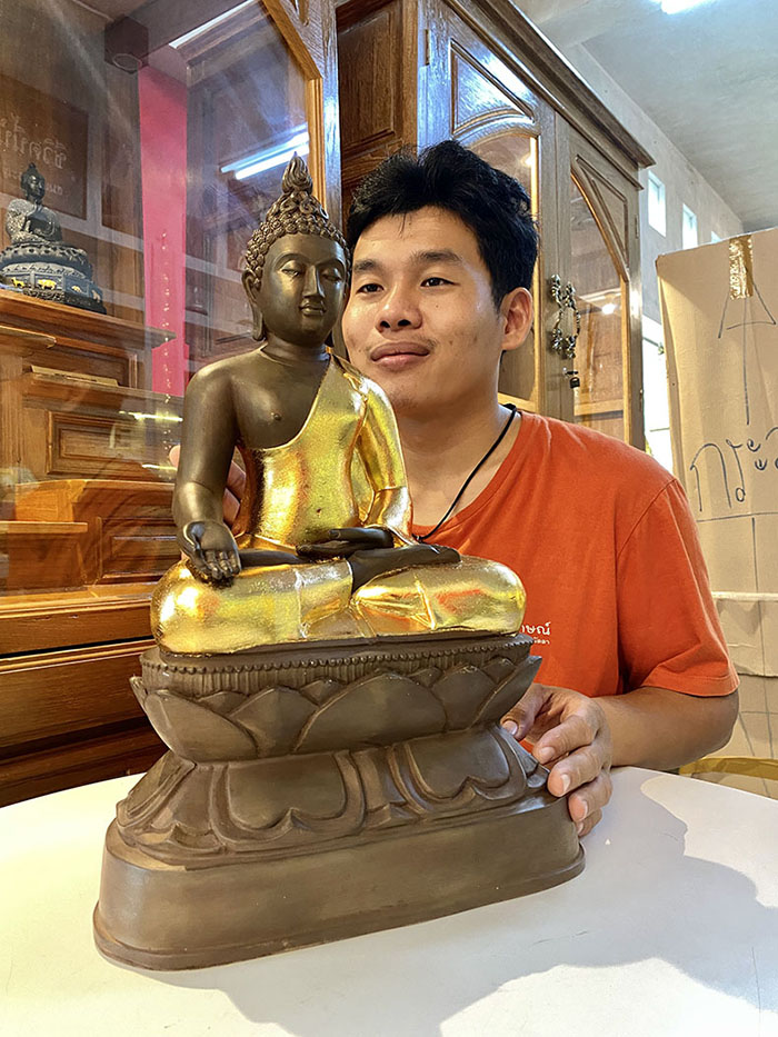 พระปางไพรีพินาศ หน้าตัก 9 นิ้วแร่เขาอึมครึม พระปางไพรีพินาศ หน้าตัก 9 นิ้วแร่เขาอึมครึม