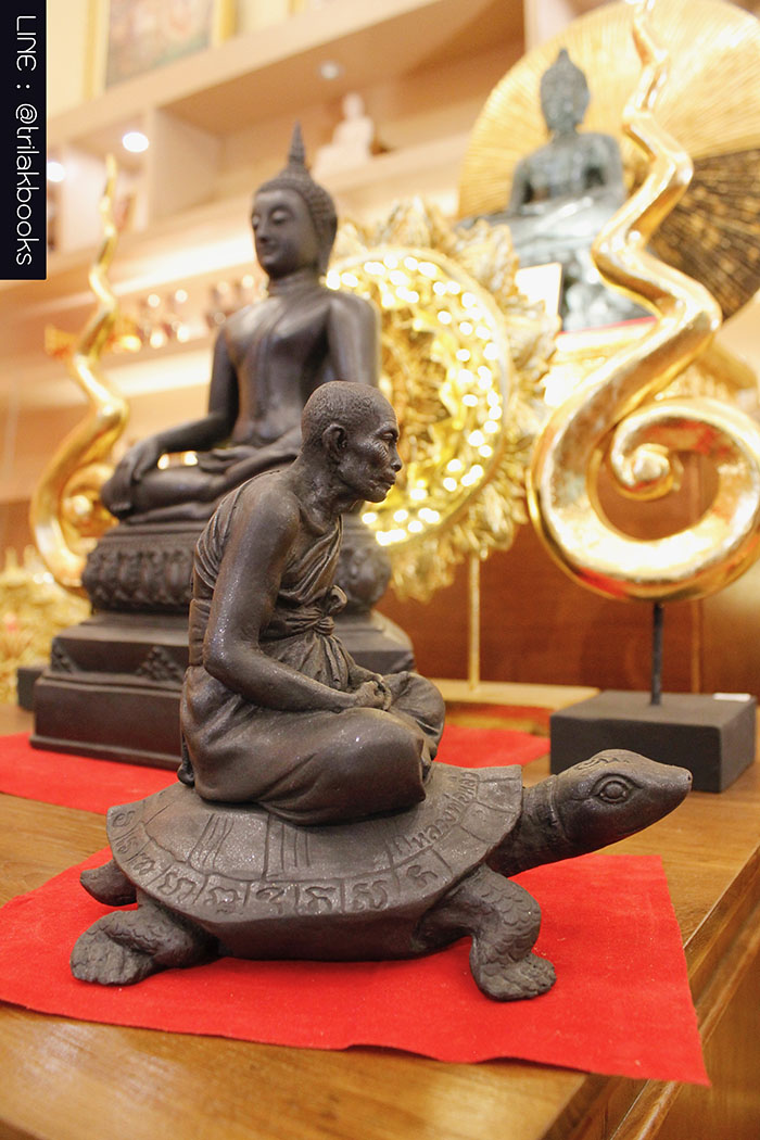 หลวงปู่หลิว ประดับพญาเต่าเรือน
หน้าตัก 4.5 นิ้ว 